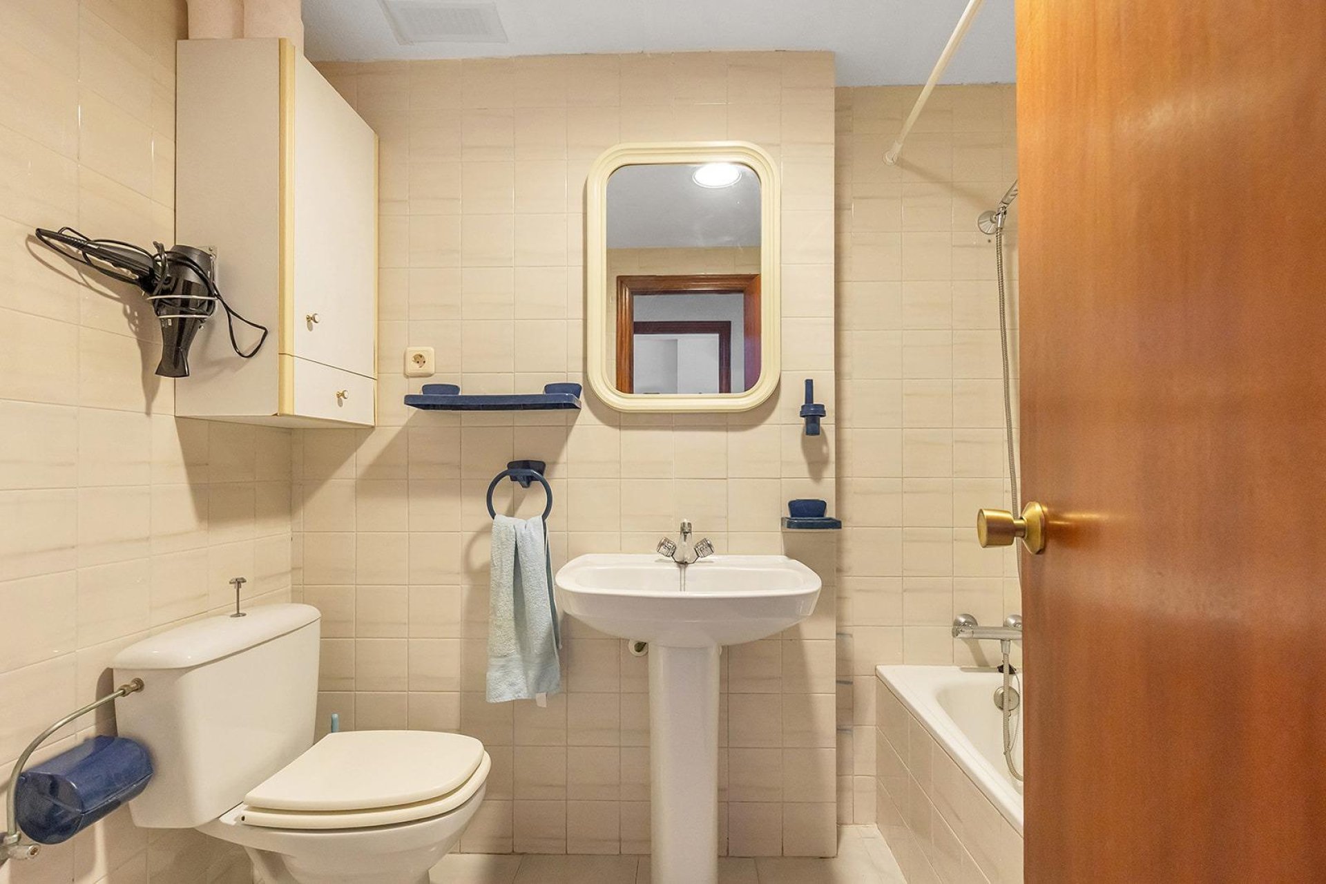 Resale - Apartament / Duplex - Torrevieja - Estacion de autobuses