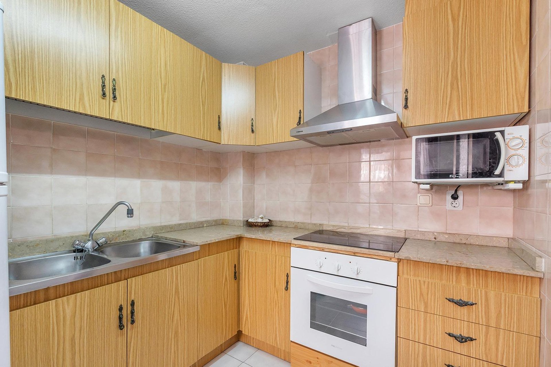 Resale - Apartament / Duplex - Torrevieja - Estacion de autobuses