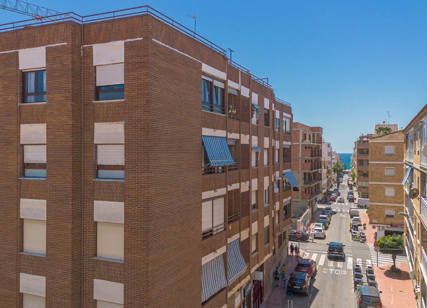 Resale - Apartament / Duplex - Torrevieja - Estacion de autobuses