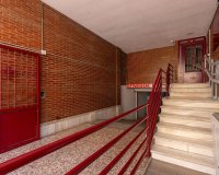 Resale - Apartament / Duplex - Torrevieja - Estacion de autobuses