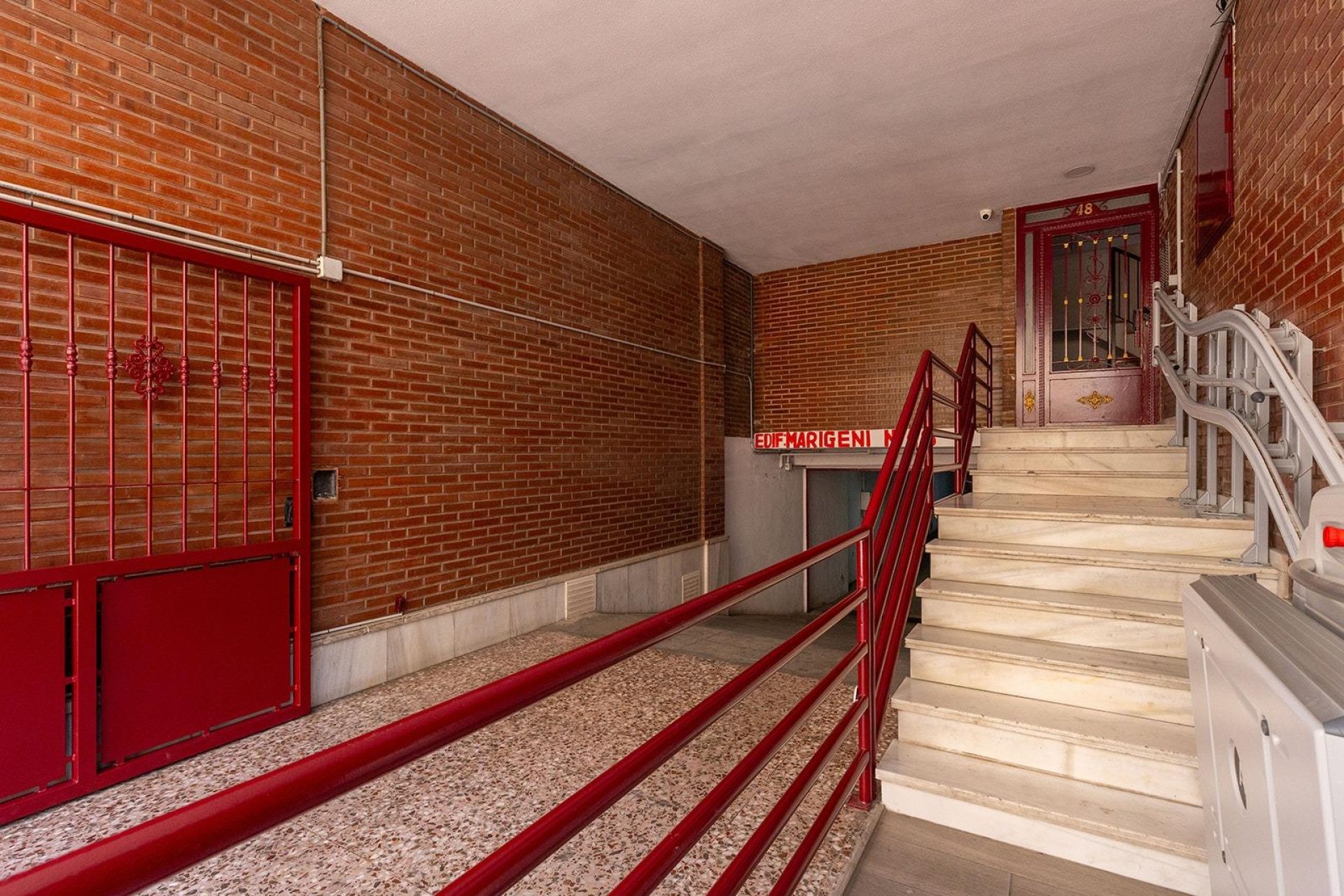 Resale - Apartament / Duplex - Torrevieja - Estacion de autobuses