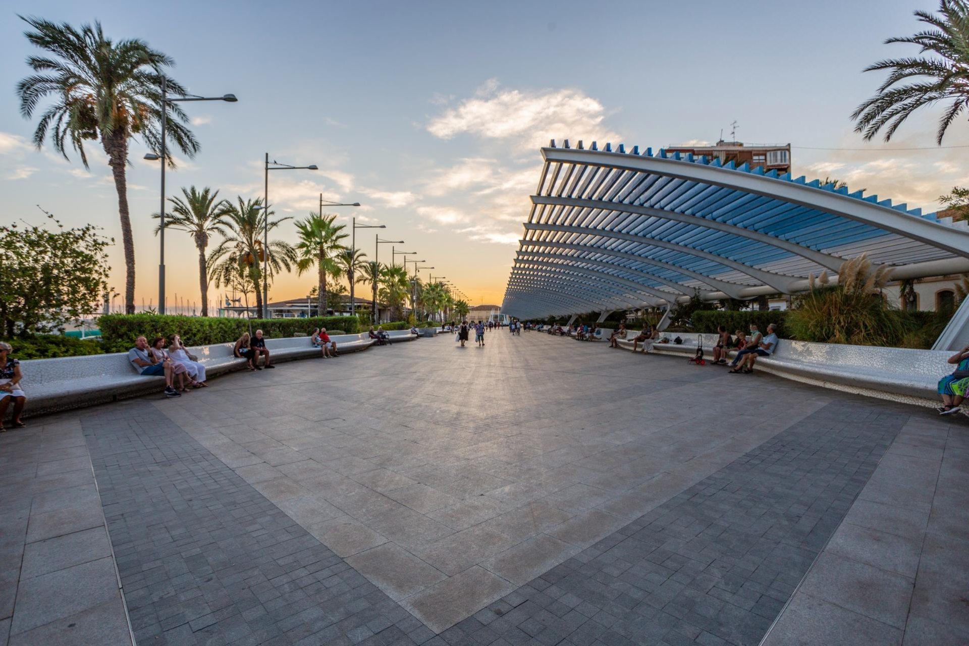 Resale - Apartament / Duplex - Torrevieja - Estacion de autobuses