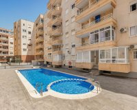 Resale - Apartament / Duplex - Torrevieja - Estacion de autobuses