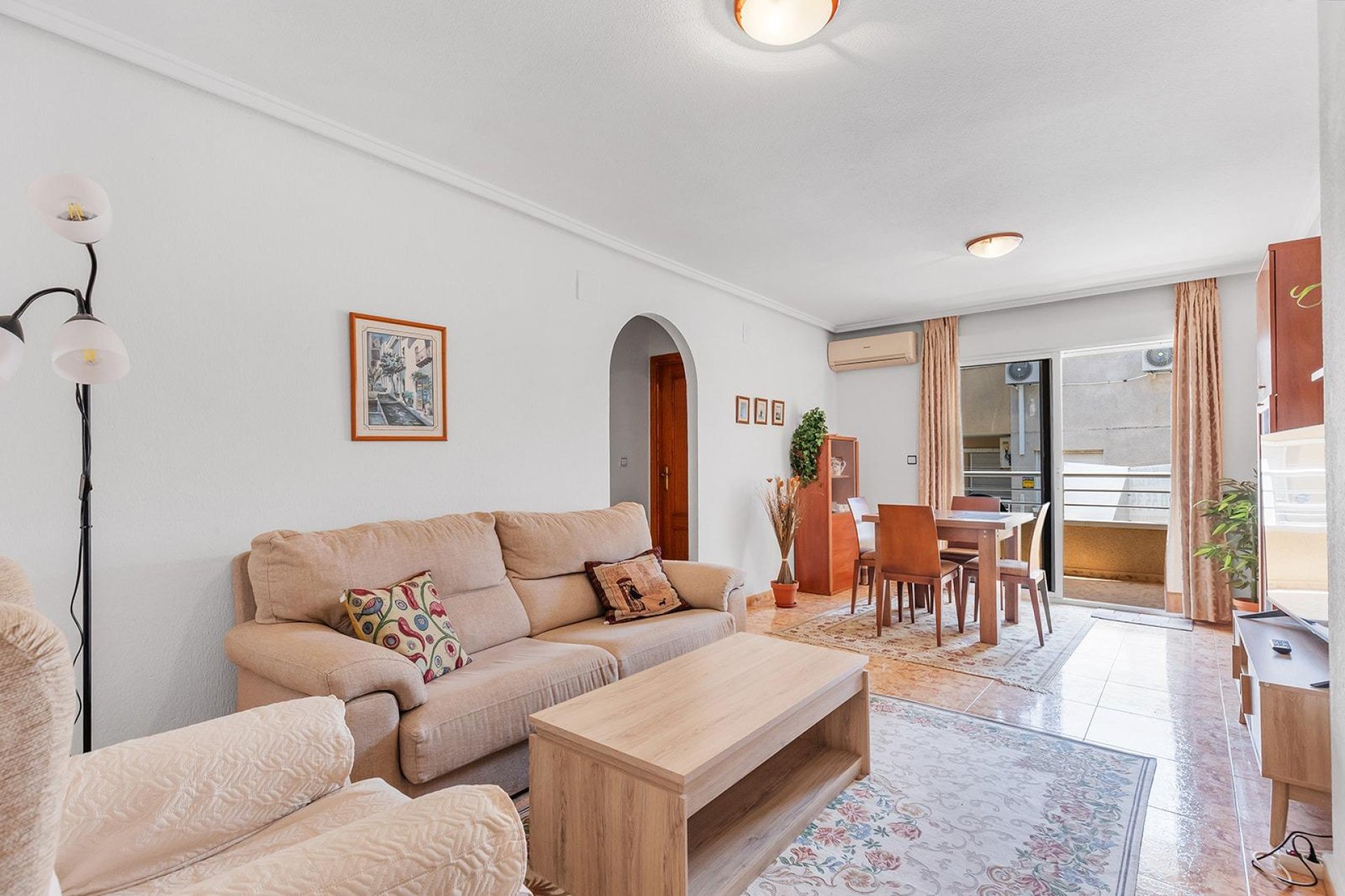 Resale - Apartament / Duplex - Torrevieja - Estacion de autobuses