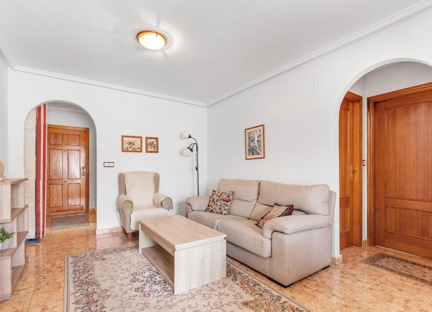 Resale - Apartament / Duplex - Torrevieja - Estacion de autobuses