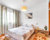 Resale - Apartament / Duplex - Torrevieja - Estacion de autobuses