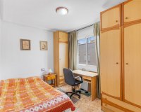 Resale - Apartament / Duplex - Torrevieja - Estacion de autobuses