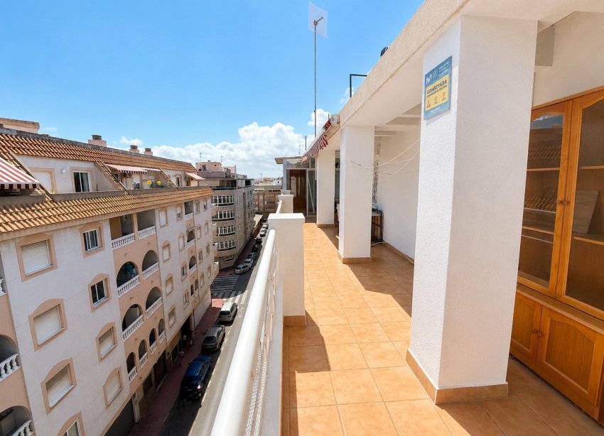 Resale - Apartament / Duplex - Torrevieja - Estacion de autobuses