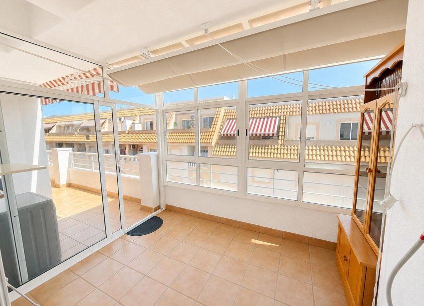Resale - Apartament / Duplex - Torrevieja - Estacion de autobuses