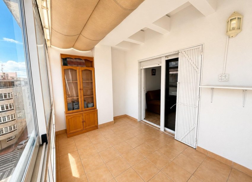 Resale - Apartament / Duplex - Torrevieja - Estacion de autobuses