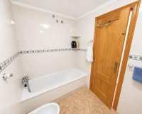 Resale - Apartament / Duplex - Torrevieja - Estacion de autobuses