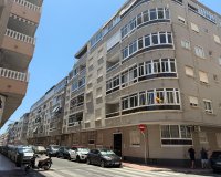Resale - Apartament / Duplex - Torrevieja - Estacion de autobuses