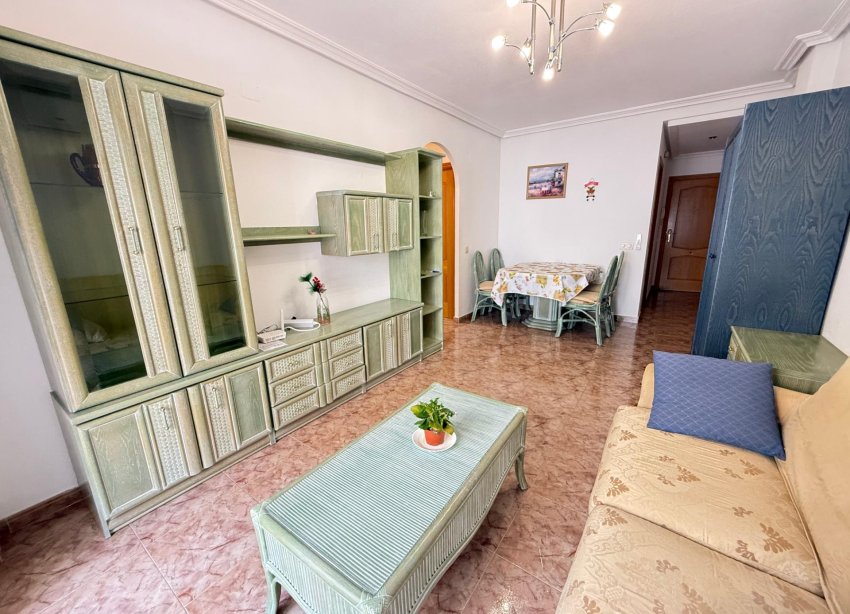 Resale - Apartament / Duplex - Torrevieja - Estacion de autobuses