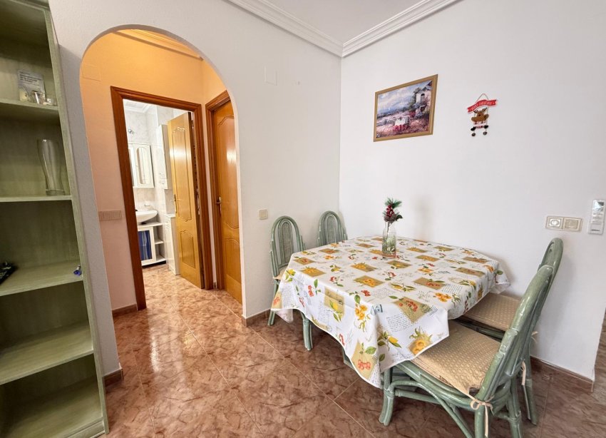 Resale - Apartament / Duplex - Torrevieja - Estacion de autobuses