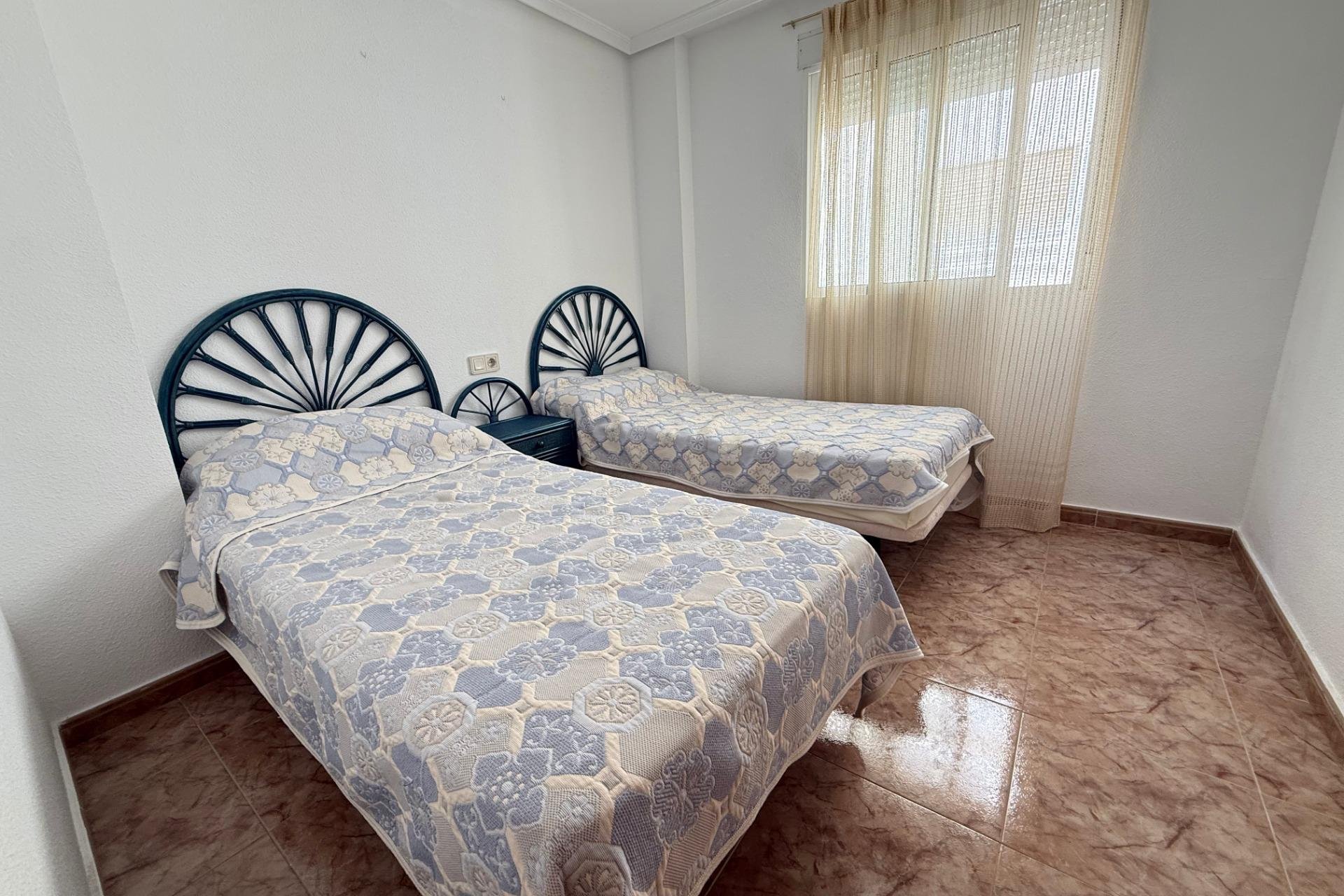 Resale - Apartament / Duplex - Torrevieja - Estacion de autobuses