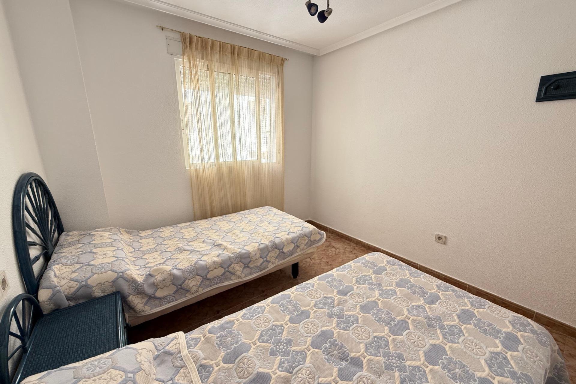 Resale - Apartament / Duplex - Torrevieja - Estacion de autobuses