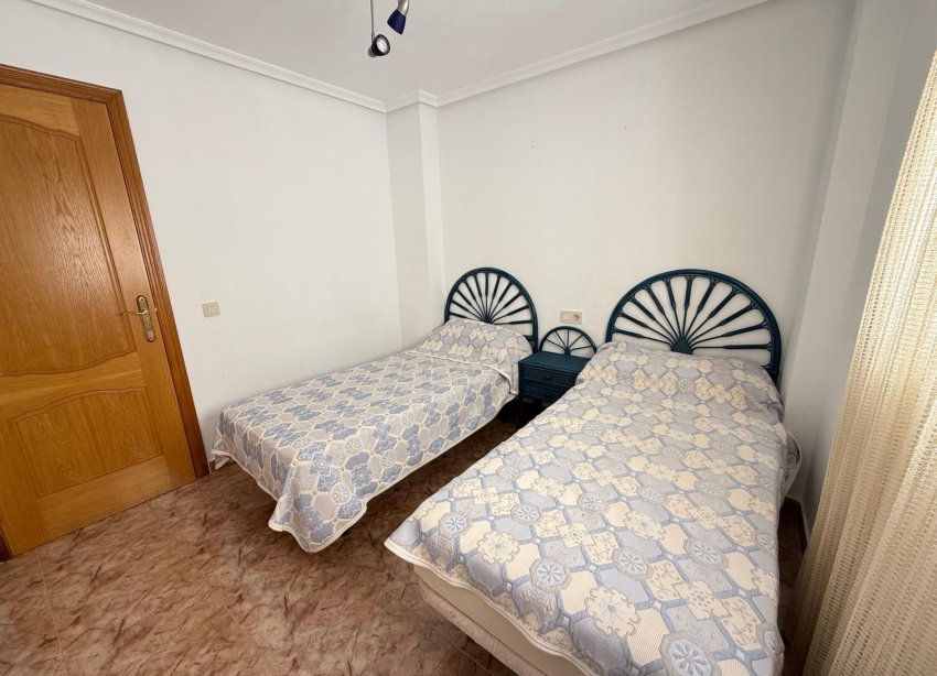 Resale - Apartament / Duplex - Torrevieja - Estacion de autobuses