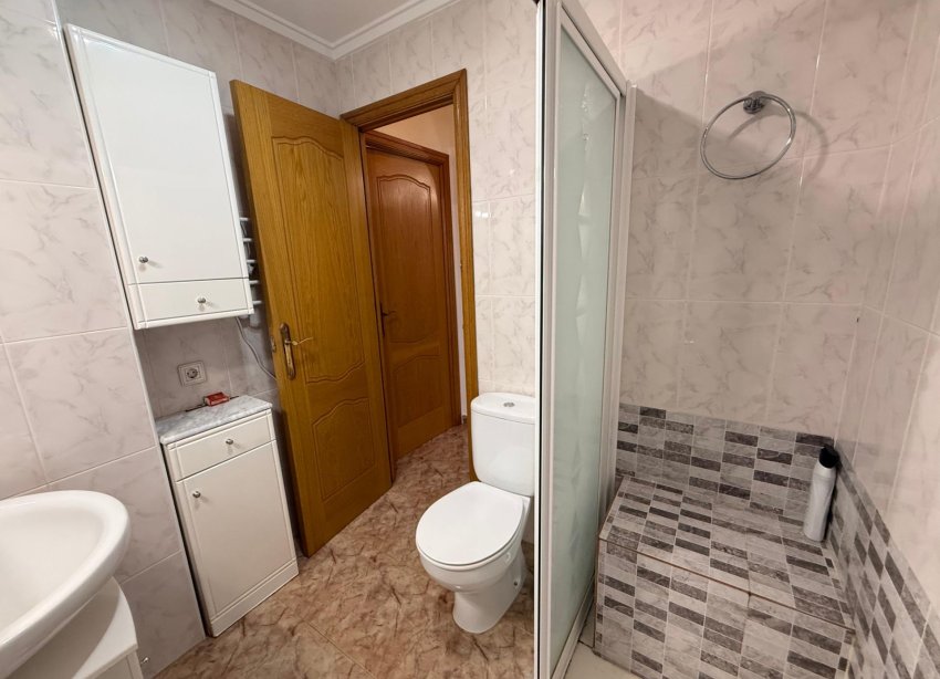 Resale - Apartament / Duplex - Torrevieja - Estacion de autobuses