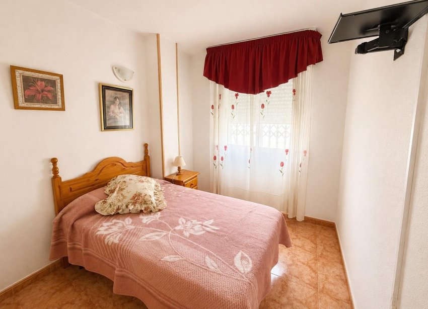 Resale - Apartament / Duplex - Torrevieja - Estacion de autobuses
