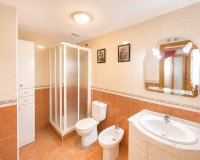 Resale - Apartament / Duplex - Torrevieja - Estacion de autobuses