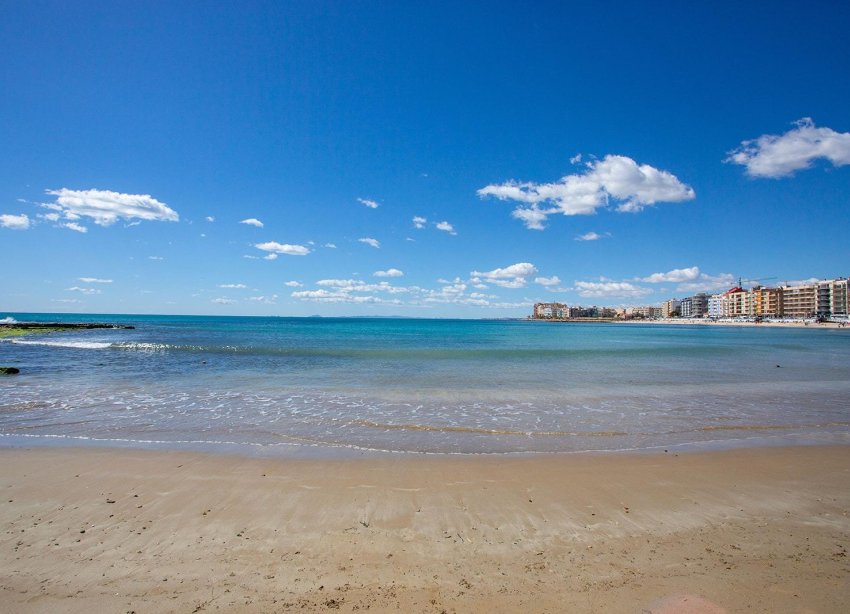 Resale - Apartament / Duplex - Torrevieja - Estacion de autobuses