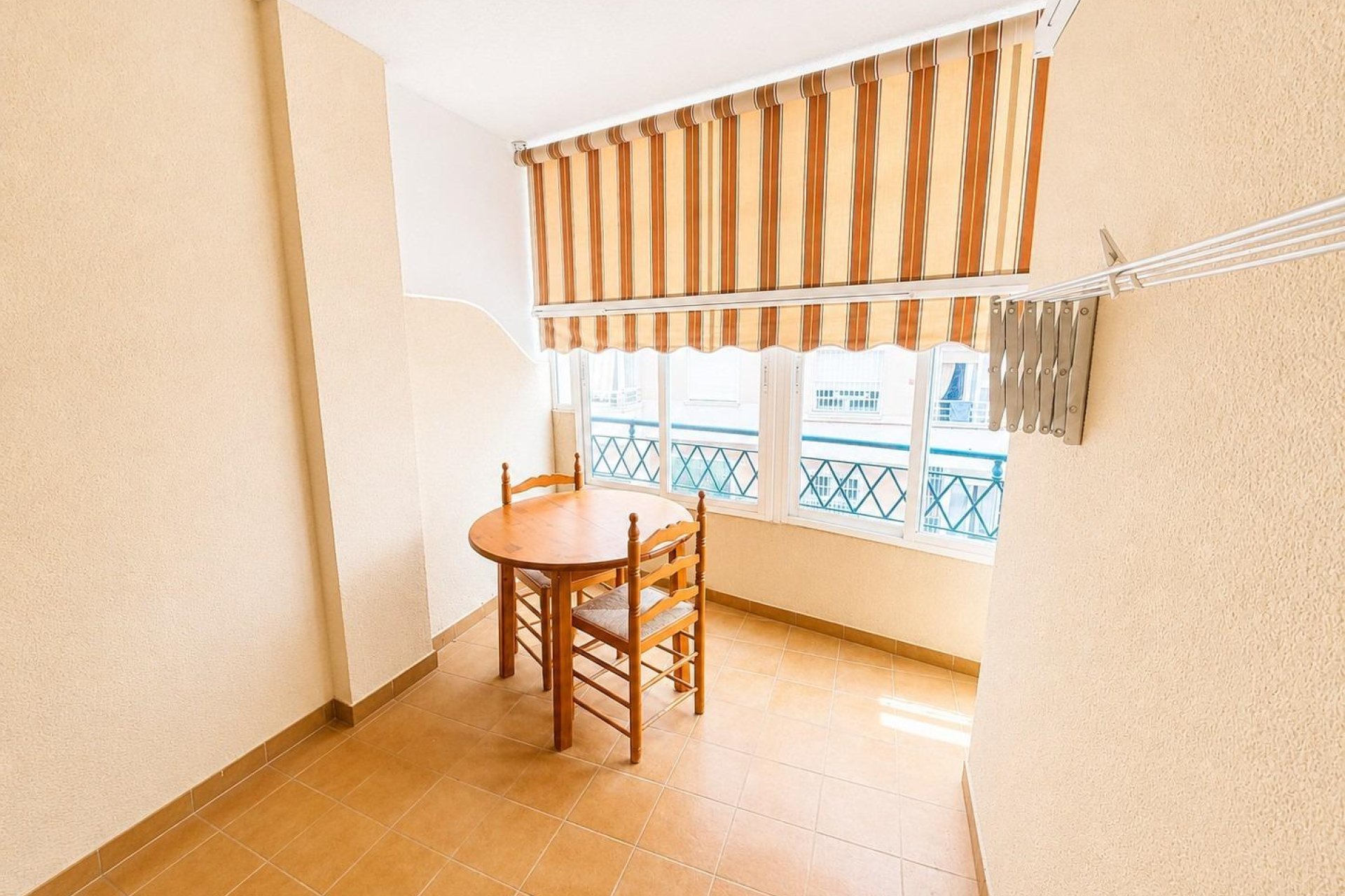 Resale - Apartament / Duplex - Torrevieja - Estacion de autobuses