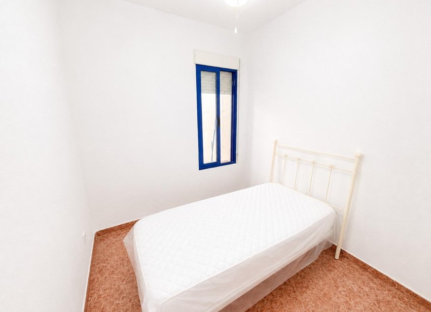 Resale - Apartament / Duplex - Torrevieja - Estacion de autobuses