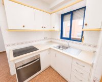 Resale - Apartament / Duplex - Torrevieja - Estacion de autobuses