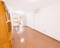Resale - Apartament / Duplex - Torrevieja - Estacion de autobuses