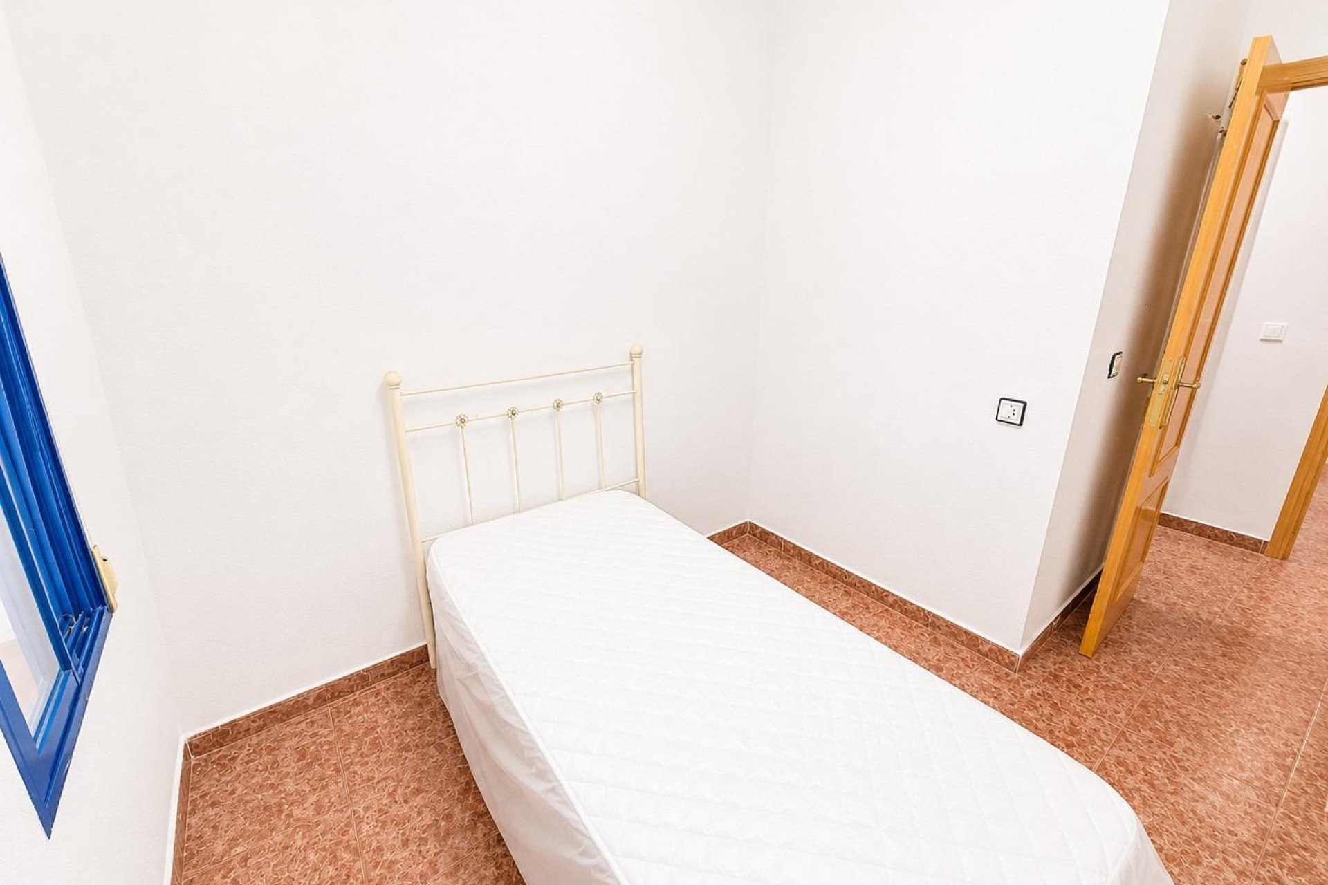 Resale - Apartament / Duplex - Torrevieja - Estacion de autobuses