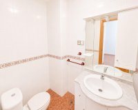 Resale - Apartament / Duplex - Torrevieja - Estacion de autobuses