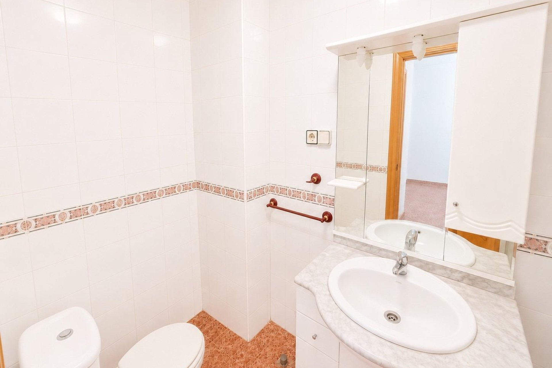 Resale - Apartament / Duplex - Torrevieja - Estacion de autobuses