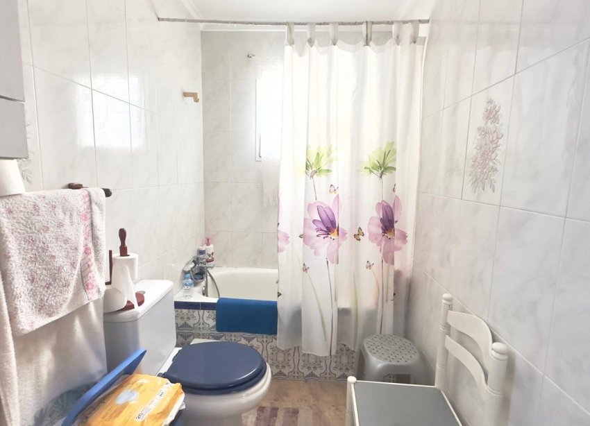 Resale - Apartament / Duplex - Torrevieja - Estacion de autobuses