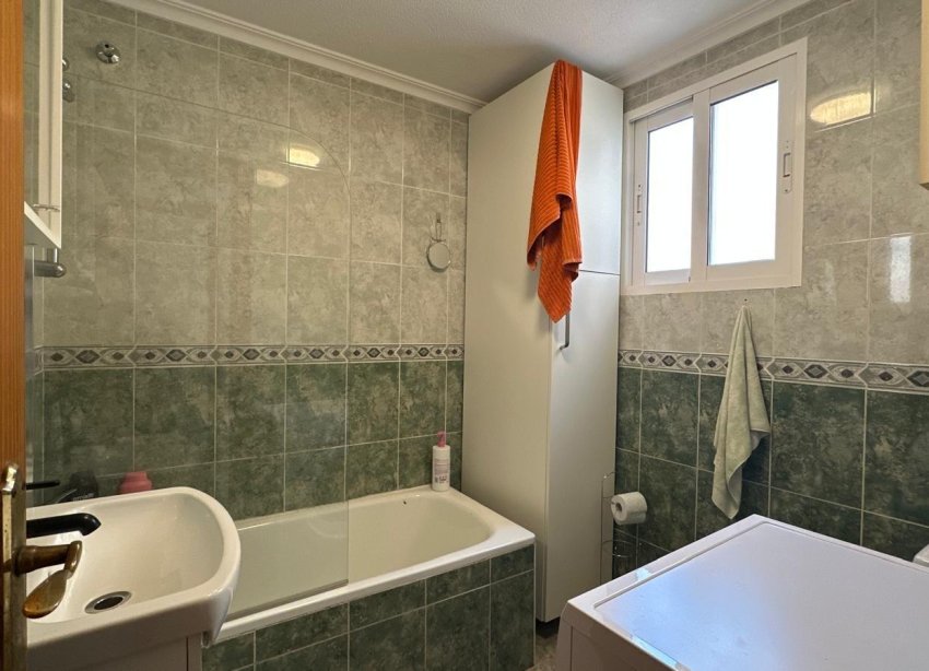 Resale - Apartament / Duplex - Torrevieja - Estacion de autobuses
