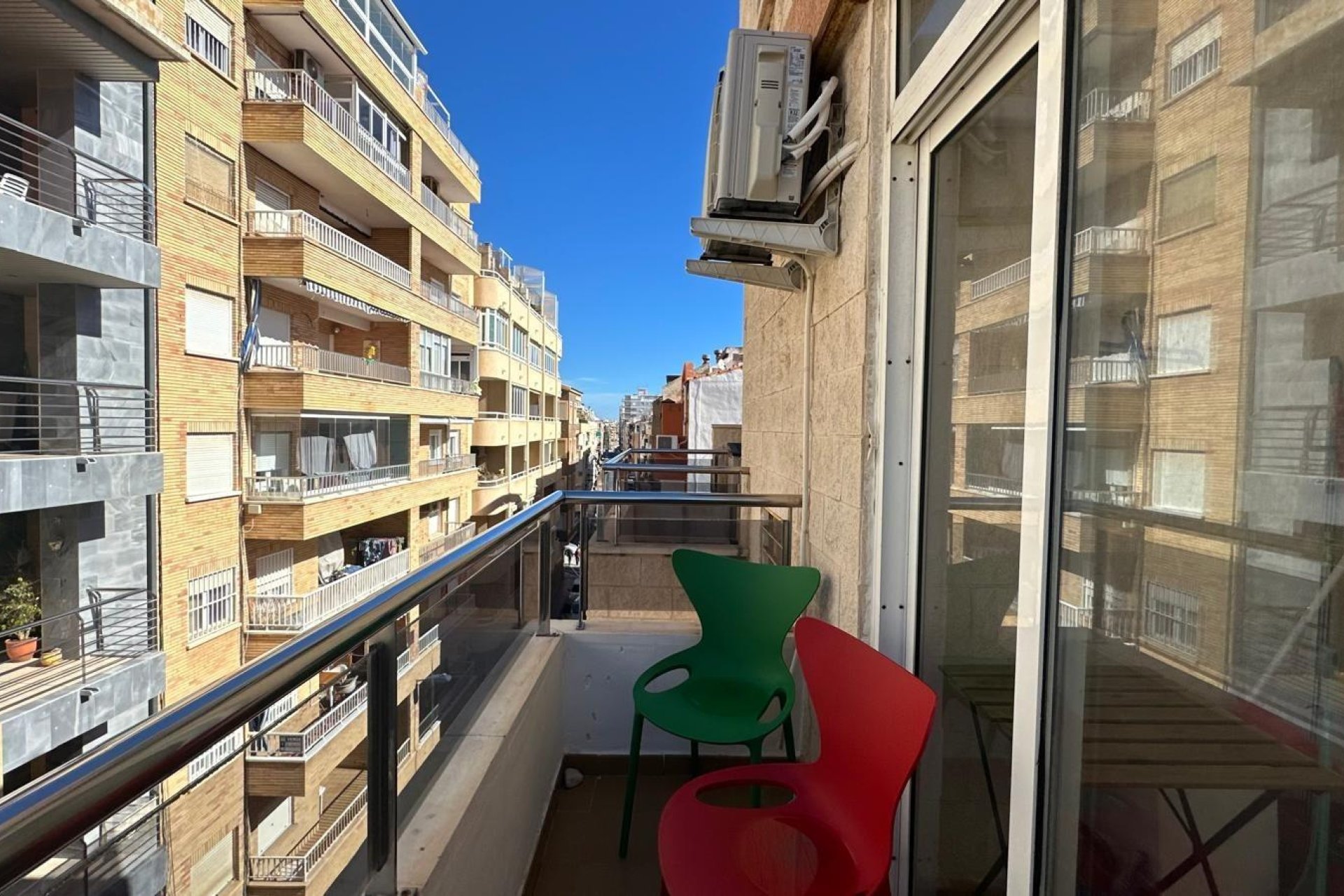 Resale - Apartament / Duplex - Torrevieja - Estacion de autobuses