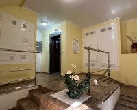 Resale - Apartament / Duplex - Torrevieja - Estacion de autobuses