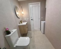 Resale - Apartament / Duplex - Torrevieja - Estacion de autobuses