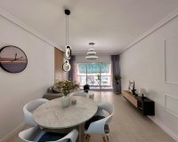Resale - Apartament / Duplex - Torrevieja - Estacion de autobuses