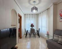Resale - Apartament / Duplex - Torrevieja - Estacion de autobuses