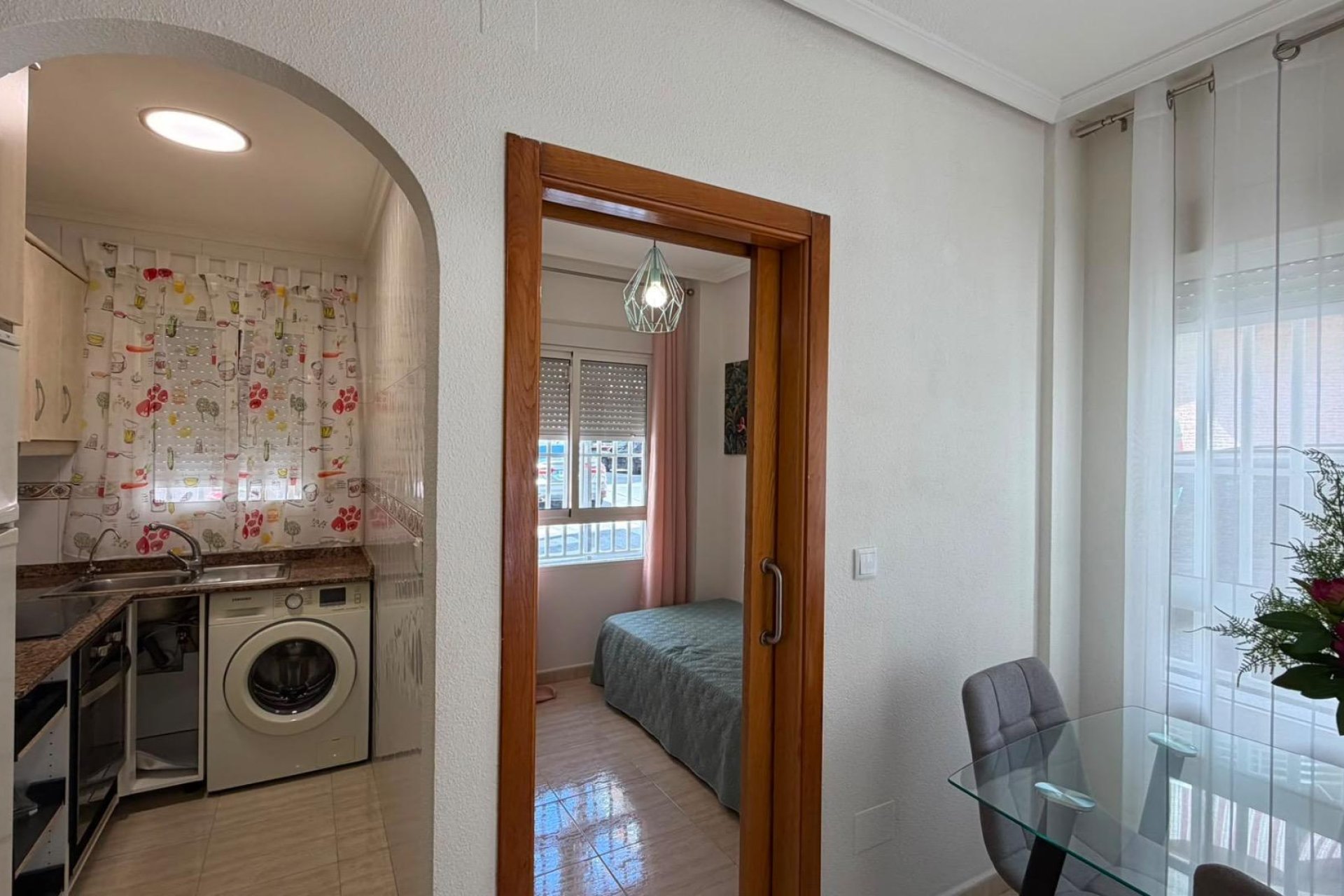 Resale - Apartament / Duplex - Torrevieja - Estacion de autobuses