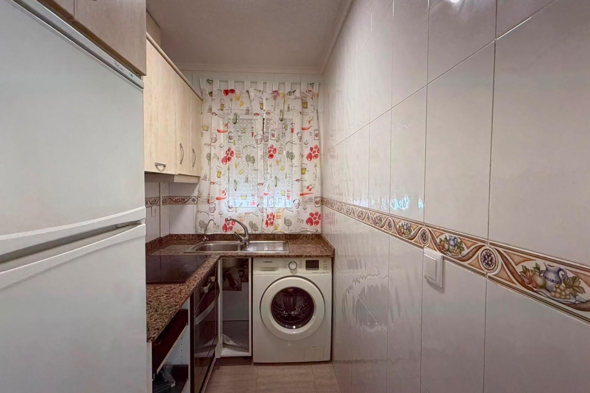 Resale - Apartament / Duplex - Torrevieja - Estacion de autobuses