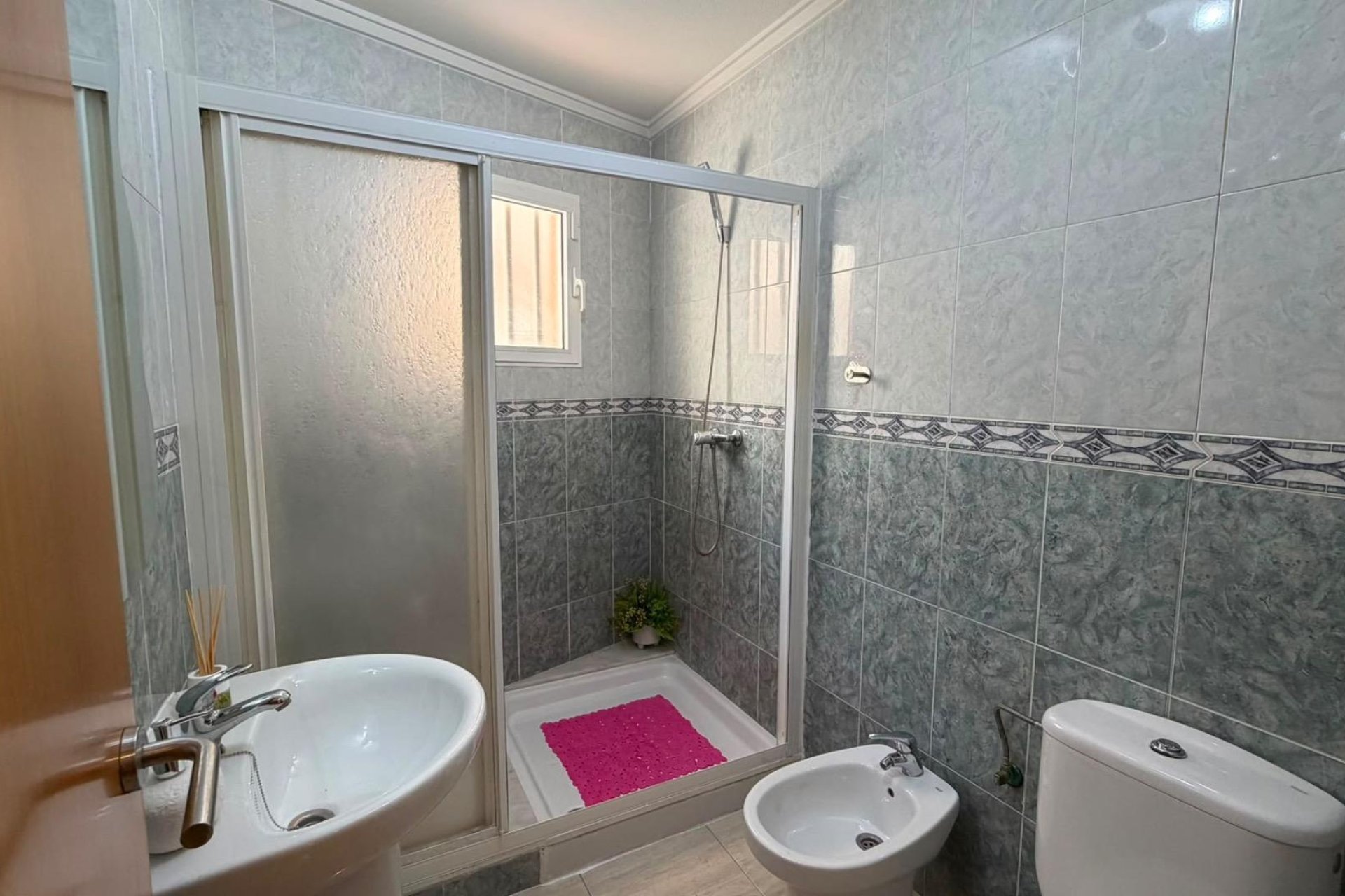 Resale - Apartament / Duplex - Torrevieja - Estacion de autobuses