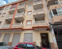 Resale - Apartament / Duplex - Torrevieja - Estacion de autobuses