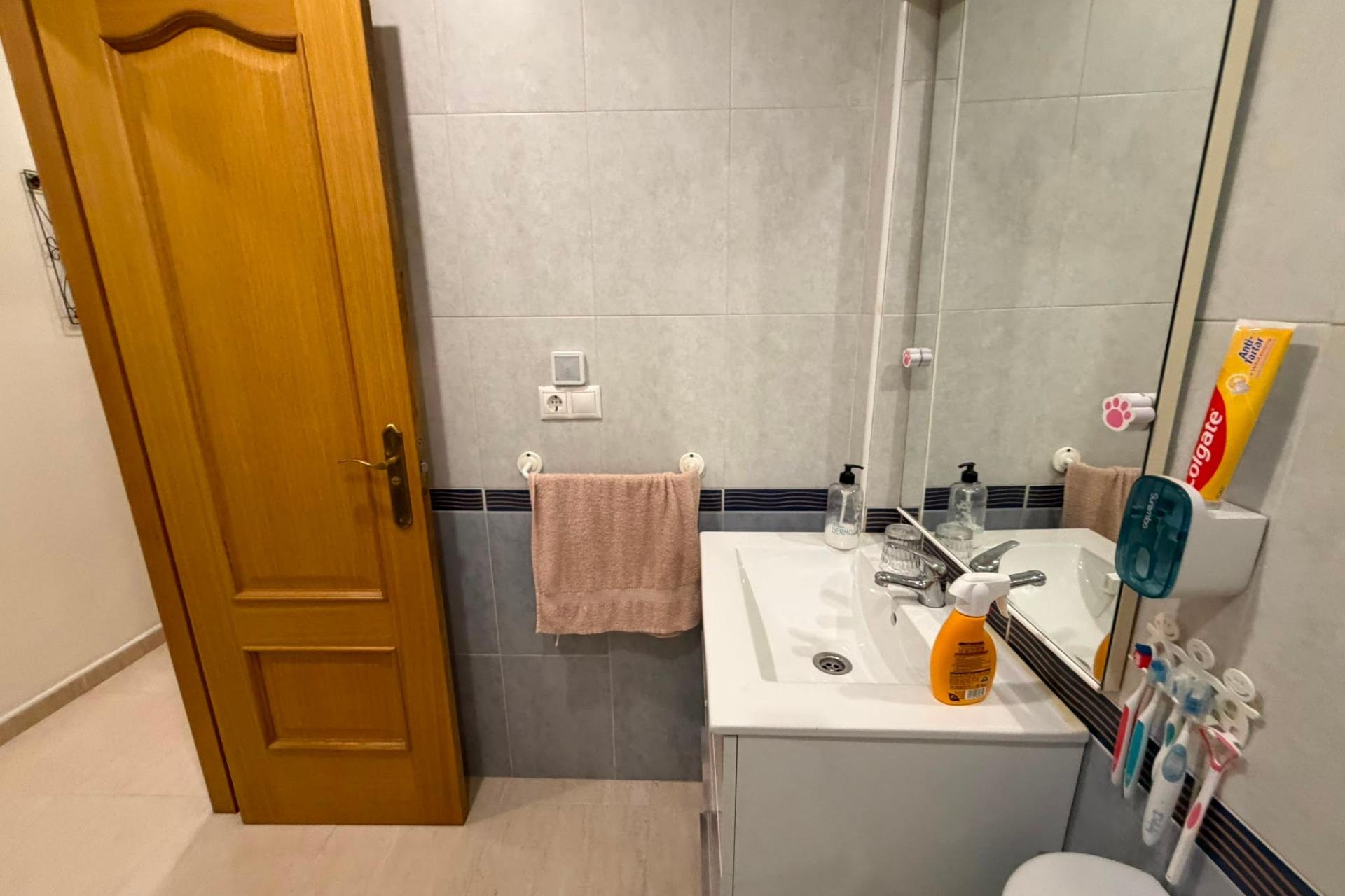 Resale - Apartament / Duplex - Torrevieja - Estacion de autobuses