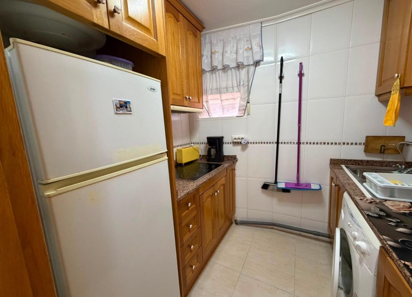 Resale - Apartament / Duplex - Torrevieja - Estacion de autobuses