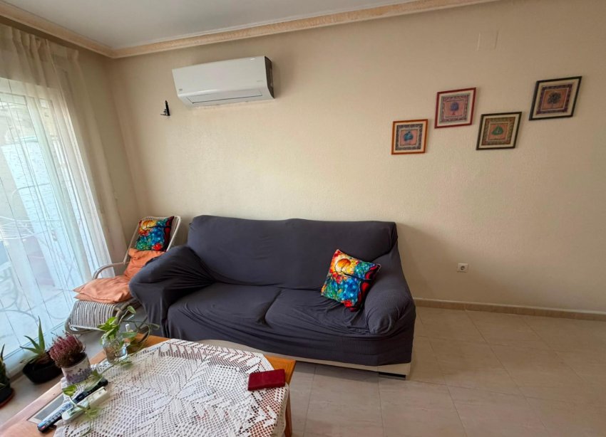 Resale - Apartament / Duplex - Torrevieja - Estacion de autobuses