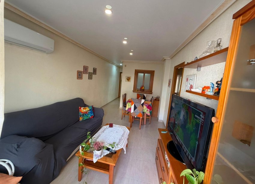 Resale - Apartament / Duplex - Torrevieja - Estacion de autobuses