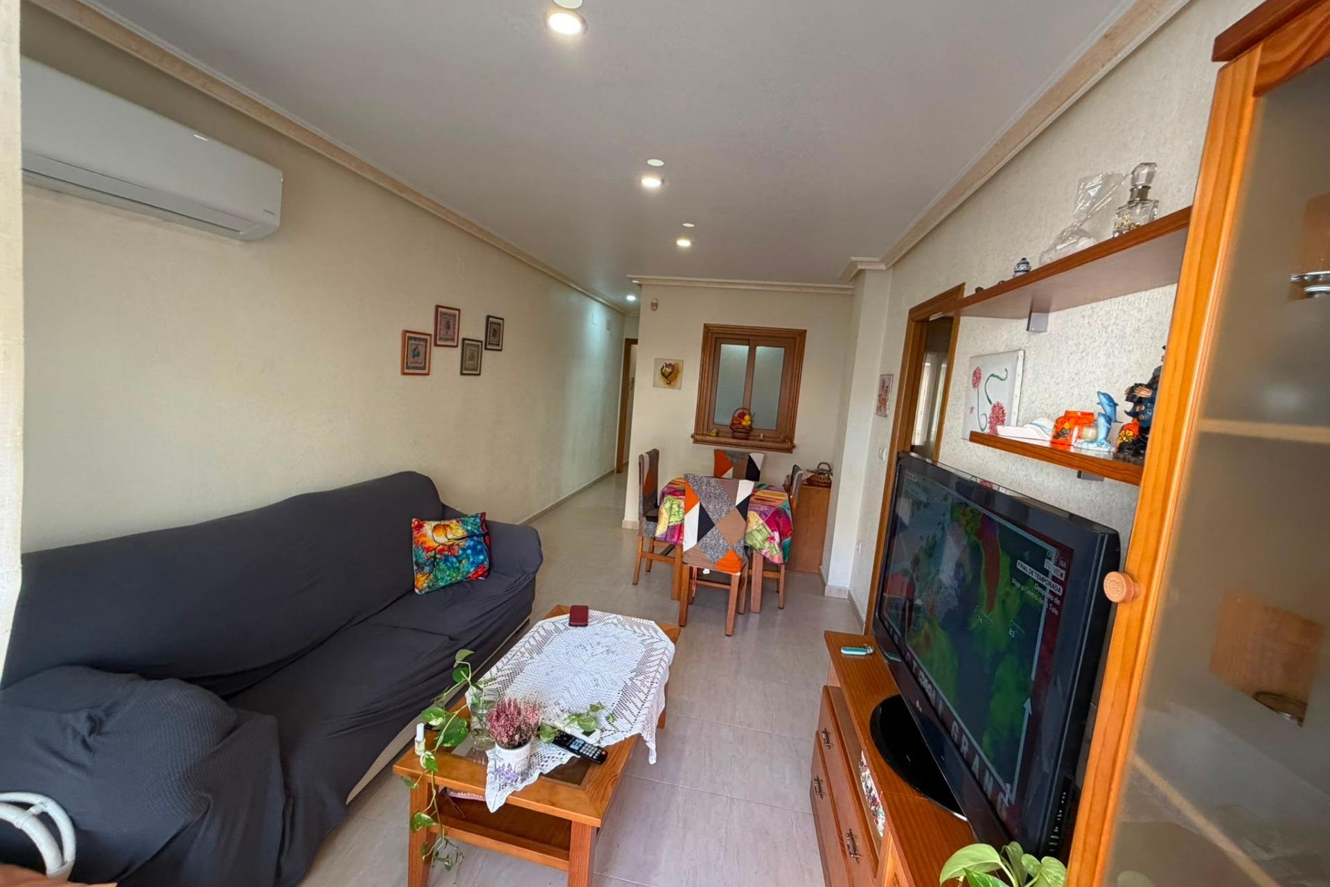 Resale - Apartament / Duplex - Torrevieja - Estacion de autobuses