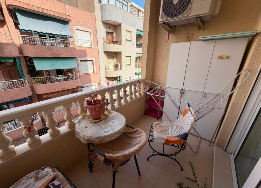 Resale - Apartament / Duplex - Torrevieja - Estacion de autobuses