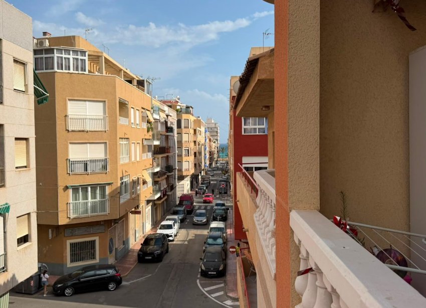 Resale - Apartament / Duplex - Torrevieja - Estacion de autobuses